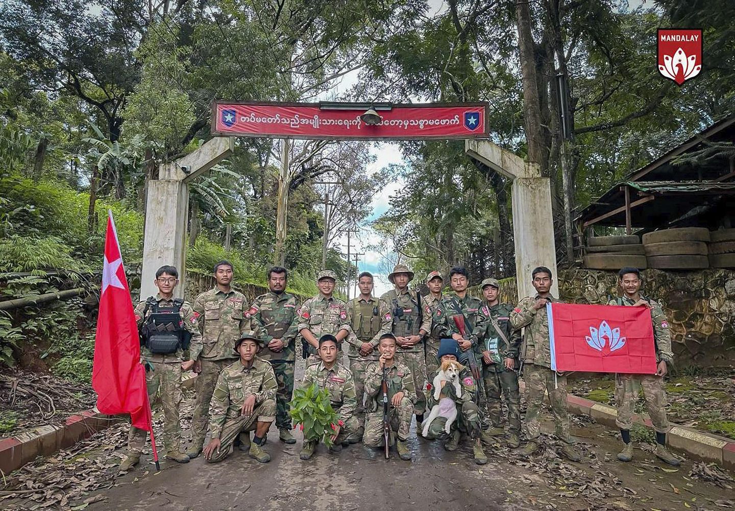 Myanmar Fighting 94430 s1440x1001 IeoLWZ